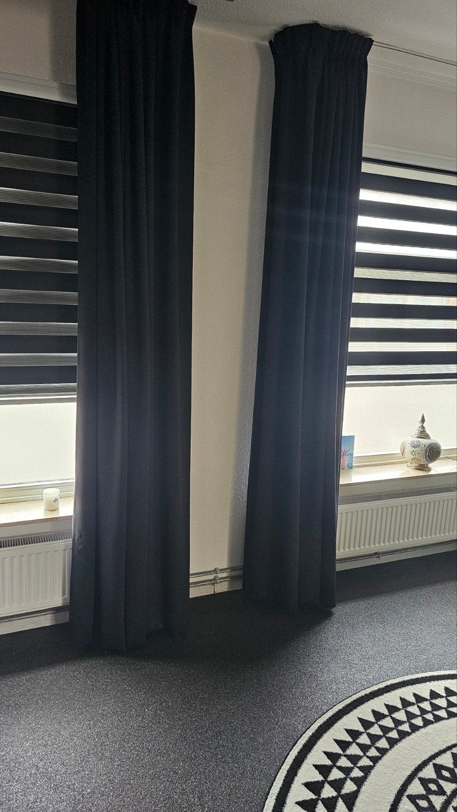 6 Zwarte Lange Gordijnen - 250cm Lengte, Huis en Inrichting, Ophalen of Verzenden, Gebruikt, Zwart, Gordijn