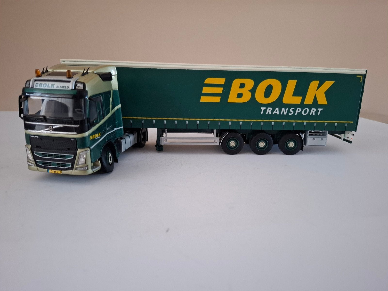 Volvo FH met schuifzeiltrailer van.Bolk uit Almelo van wsi., Ophalen of Verzenden, Gebruikt, Bus of Vrachtwagen, Wsi