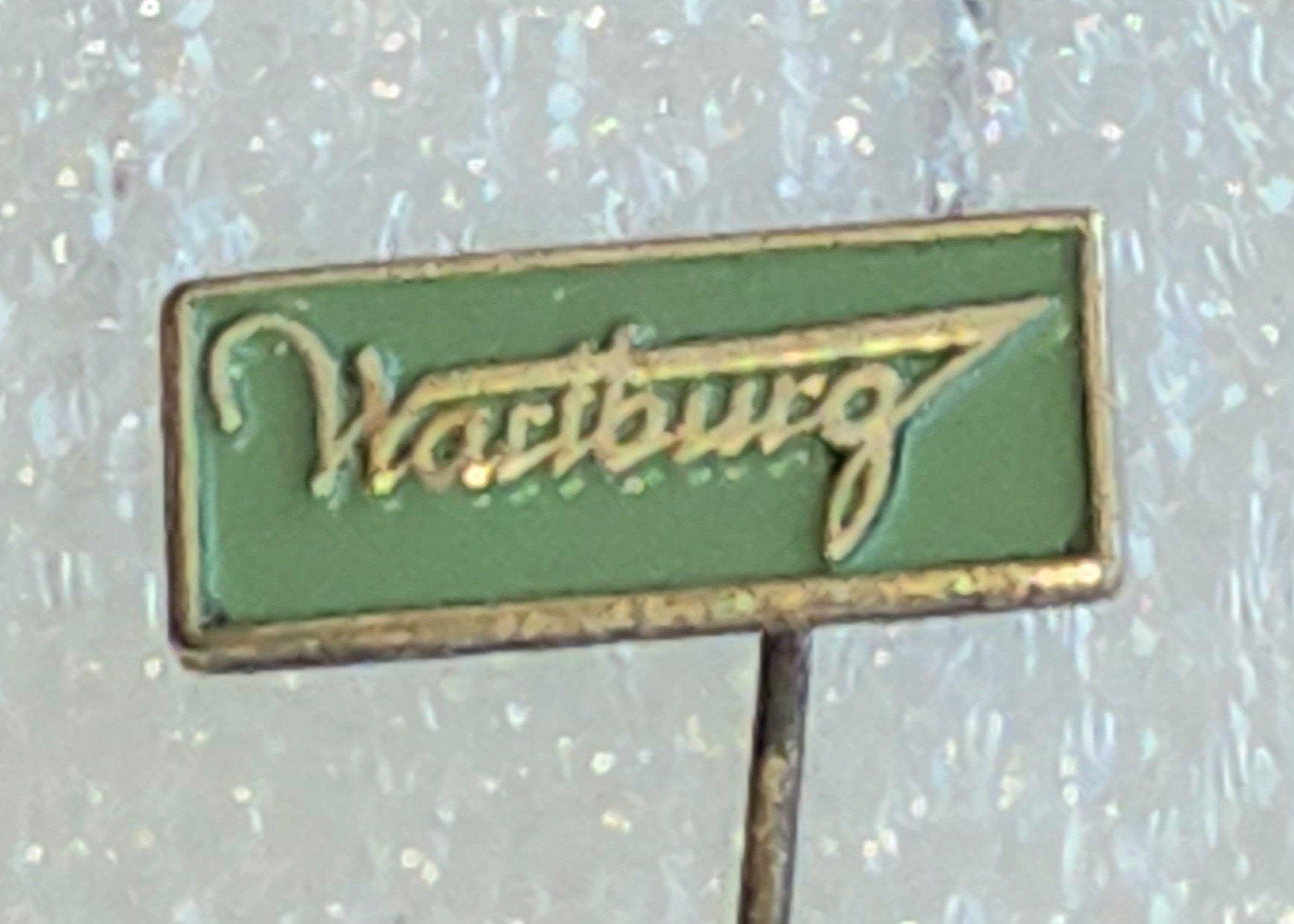 Vintage Wartburg Speldje - Groen, Verzamelen, Ophalen of Verzenden, Gebruikt, Overige onderwerpen, Speldje of Pin