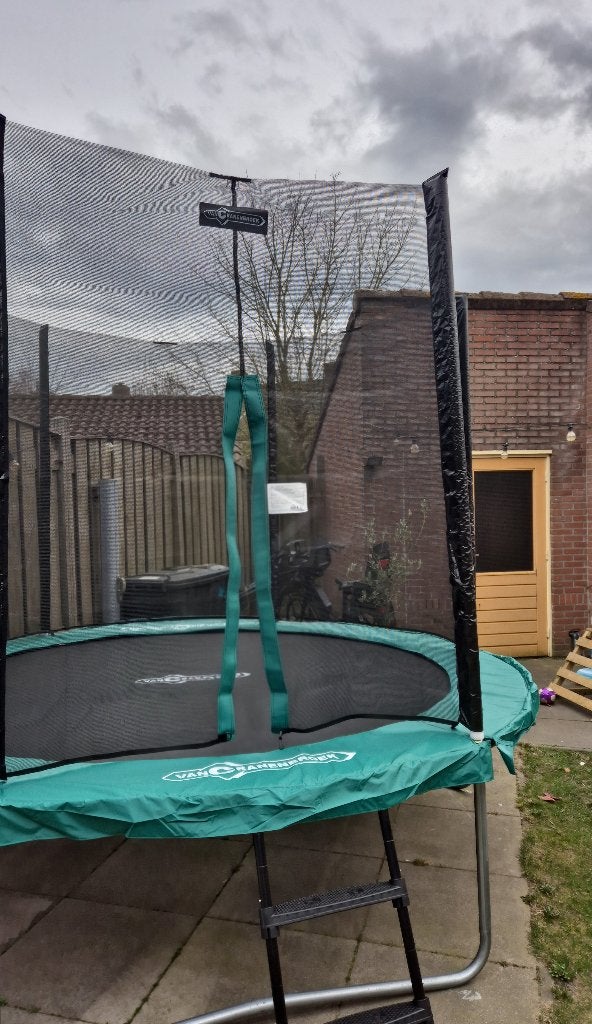 Trampoline 305 cm met veiligheidsnet en trapje, Kinderen en Baby's, Speelgoed | Buiten | Trampolines, Ophalen, Zo goed als nieuw