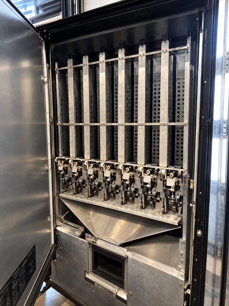 Vendo 254-7 Drankautomaat | 7 Selecties | €1.500, Ophalen, Vending Master, Info@vendingmaster.nl, Zo goed als nieuw