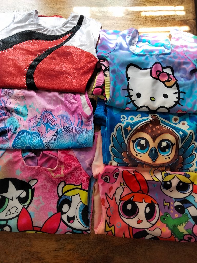 Turnpakje/ turnpakjes maat 128 SALE nu 9,50 per setje (4), Kindermaat 122 t/m 140, Ophalen of Verzenden, Nieuw, Turnpak(je)