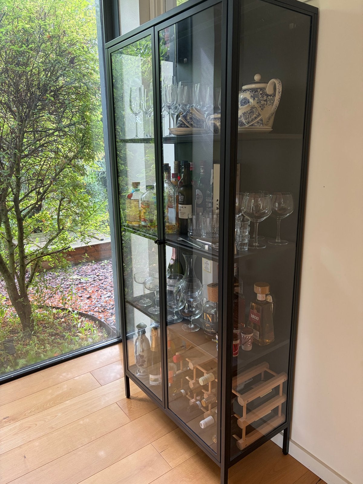Mooie en praktische consoletafel met 2 lades en rotan, Huis en Inrichting, Kasten | Overige, Ophalen, Zo goed als nieuw