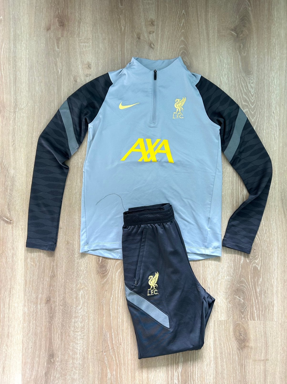 Liverpool trainingspak Nike 21/22 Maat 147-158, Gebruikt, Jongen of Meisje, Sport- of Zwemkleding, Ophalen of Verzenden