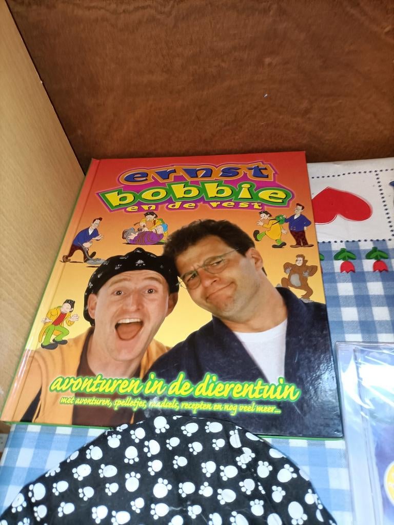 Ernst en Bobbie pet, boek dierentuin en cd Geslepen Onix, Ophalen of Verzenden, Zo goed als nieuw