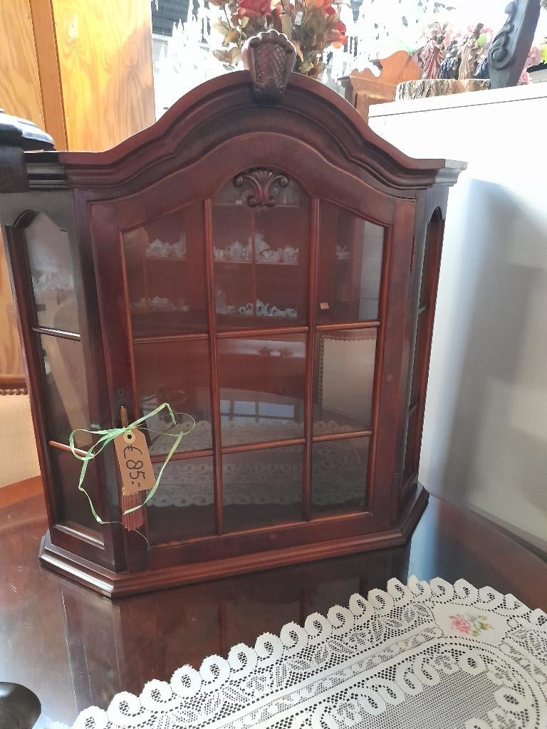 Noten wand vitrine kastje, Zo goed als nieuw, Minder dan 100 cm, 25 tot 50 cm, 50 tot 100 cm