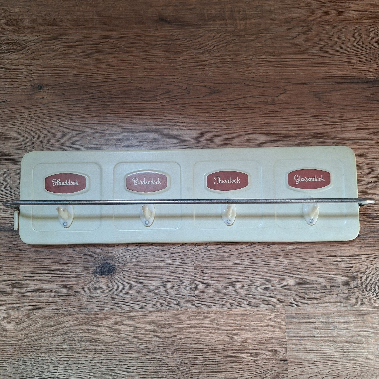 Vintage doekenrekje / kapstokje met 4 haken, Ophalen of Verzenden, Gebruikt, Metaal, Wandkapstok