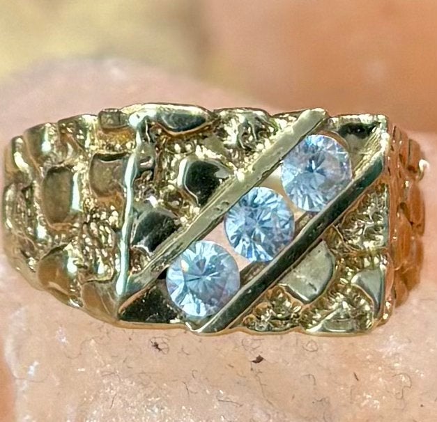 Gouden Piet Ring (croco) met 3 Zirkonia's - Maat 21/22, Met kristal, Gebruikt, 20 of groter, Ophalen of Verzenden