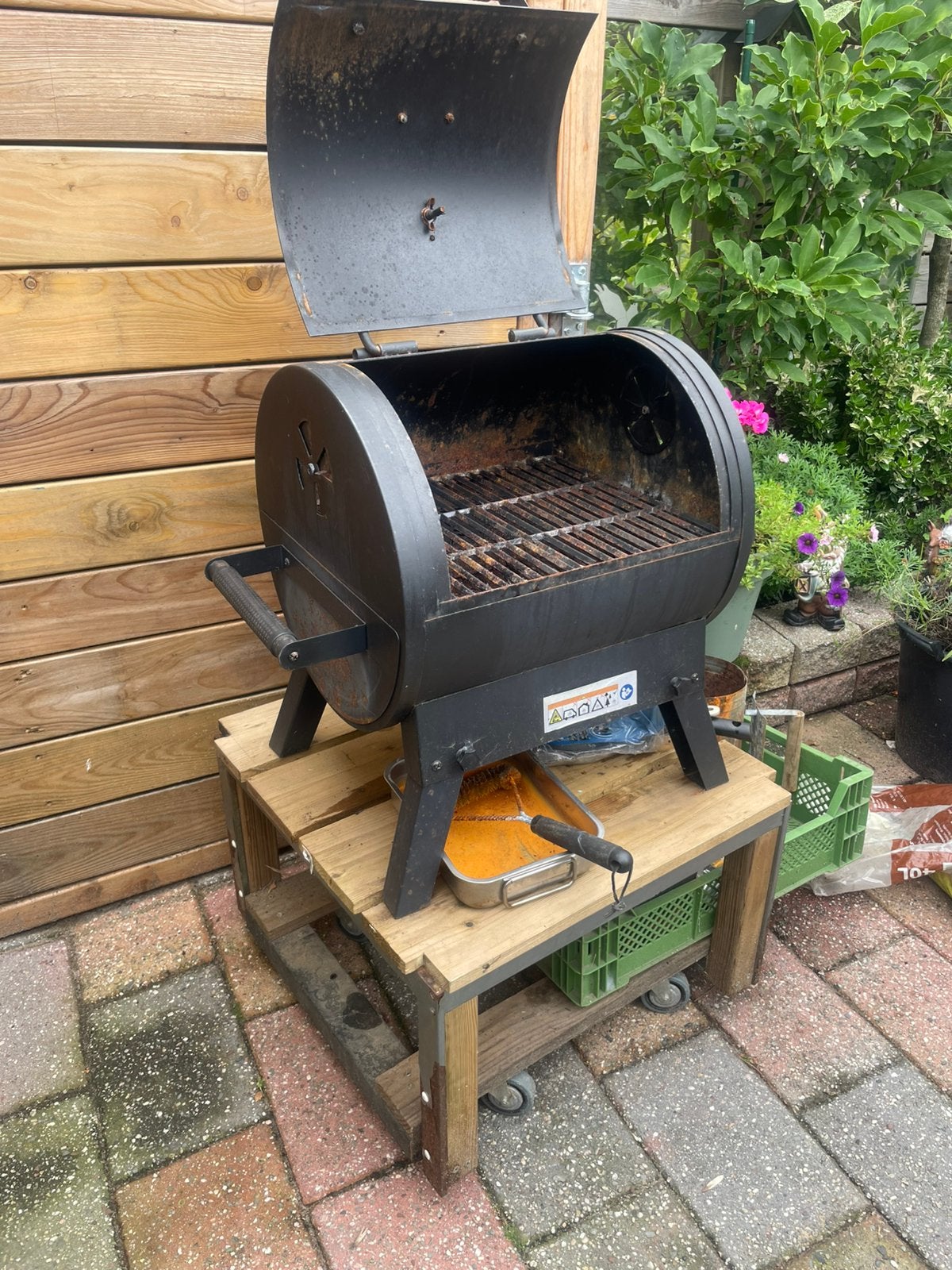 Jamestown grill, Ophalen, Gebruikt, Met accessoires