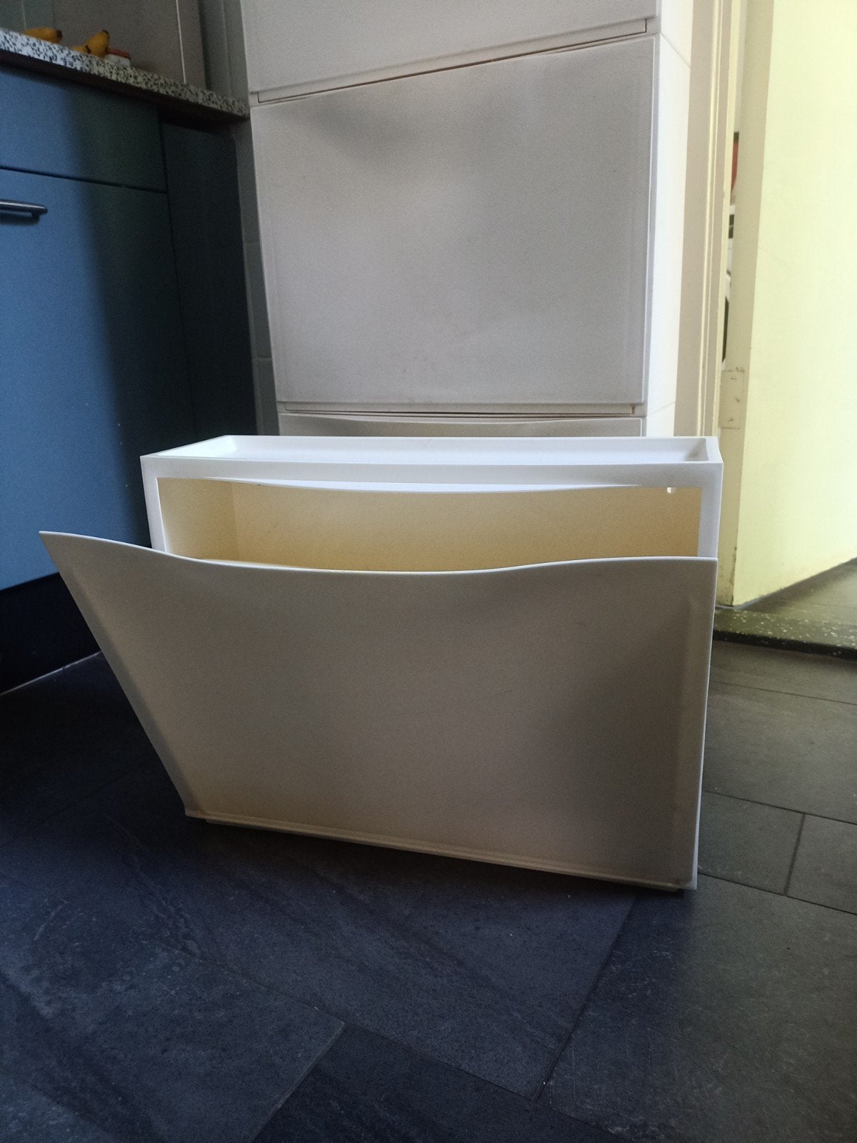 2 witte IKEA Throne bakken - opbergers, Ophalen, Gebruikt