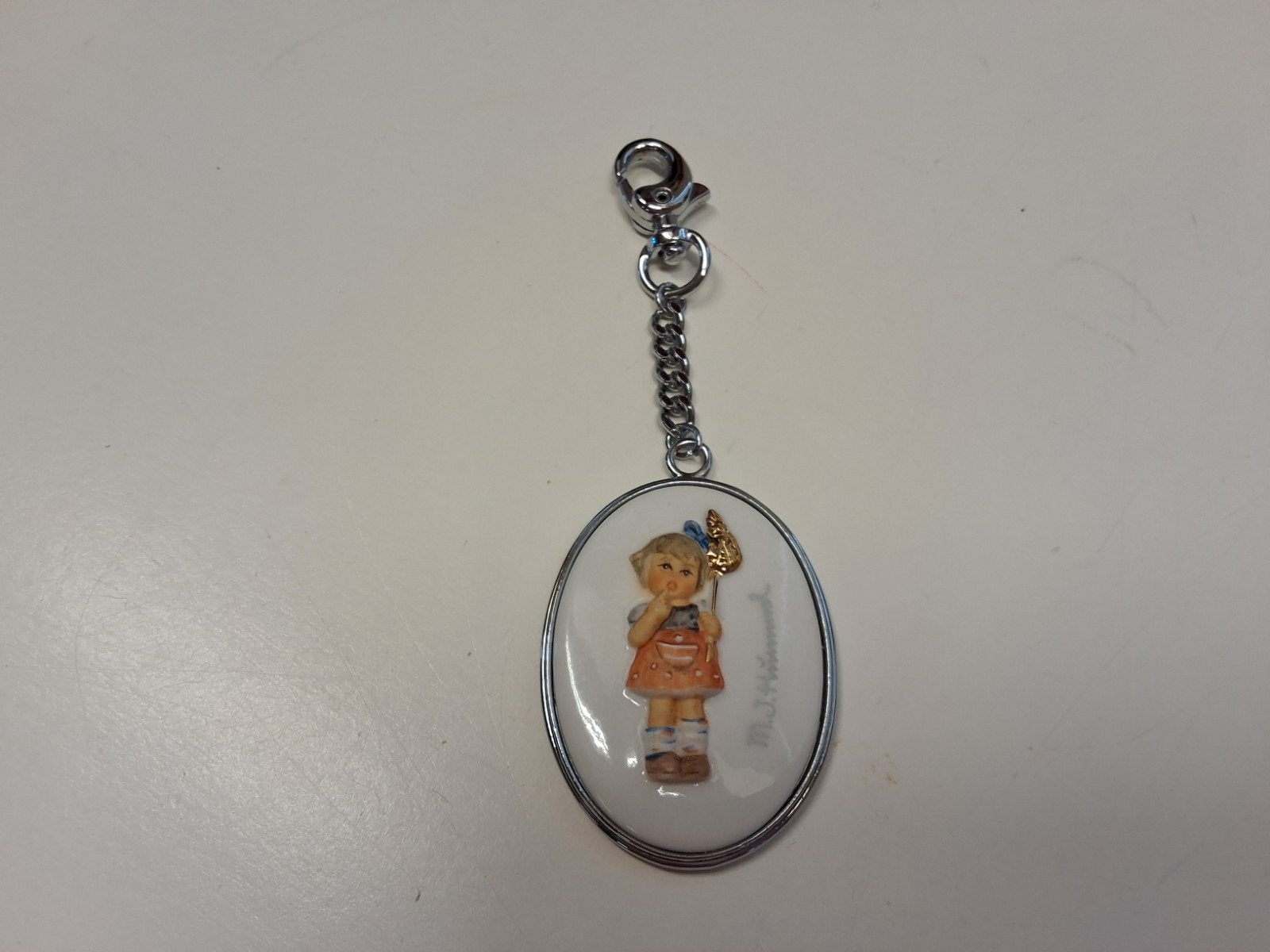 Hummel Figuur Sleutelhanger Plaquette 5,5 cm Top Staat, Ophalen of Verzenden, Zo goed als nieuw