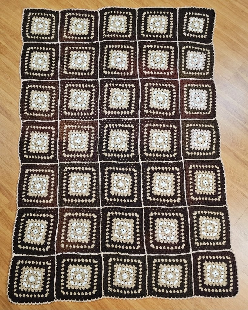 Granny-square Bruintinten 200/140