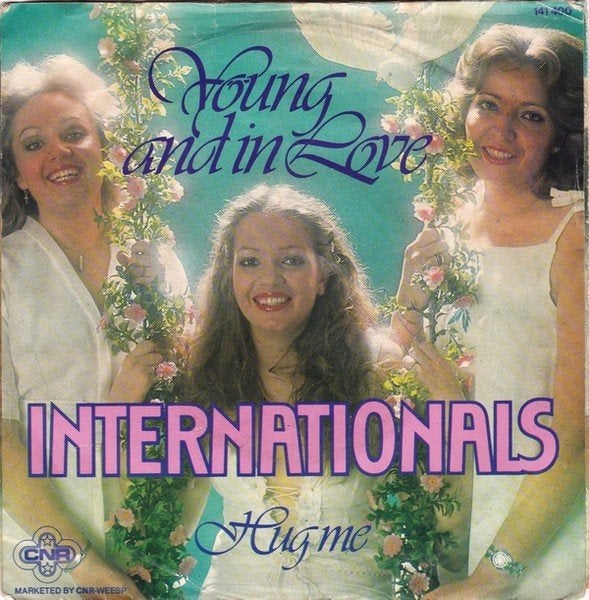 Internationals - Young and in Love (Single), Gebruikt, 7 inch, Pop, Overige typen