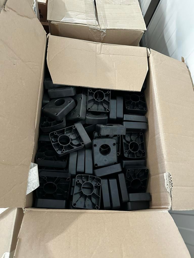 Hettich stoelpoot voetblokken & poten 80mm - Nieuw, Huis en Inrichting, Tafelpoot, Kunststof, Nieuw, Minder dan 50 cm
