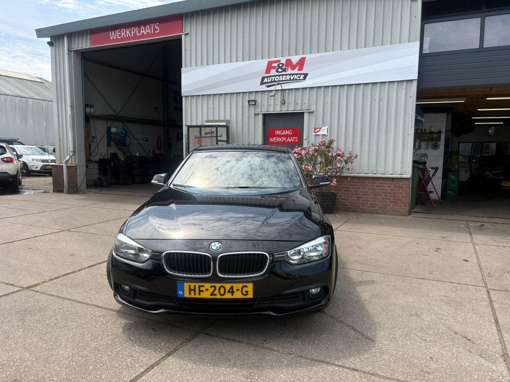 BMW 3-serie Touring 320d EDE Corporate Lease Essential Airco, Automaat, 745 kg, Euro 6, 4 cilinders