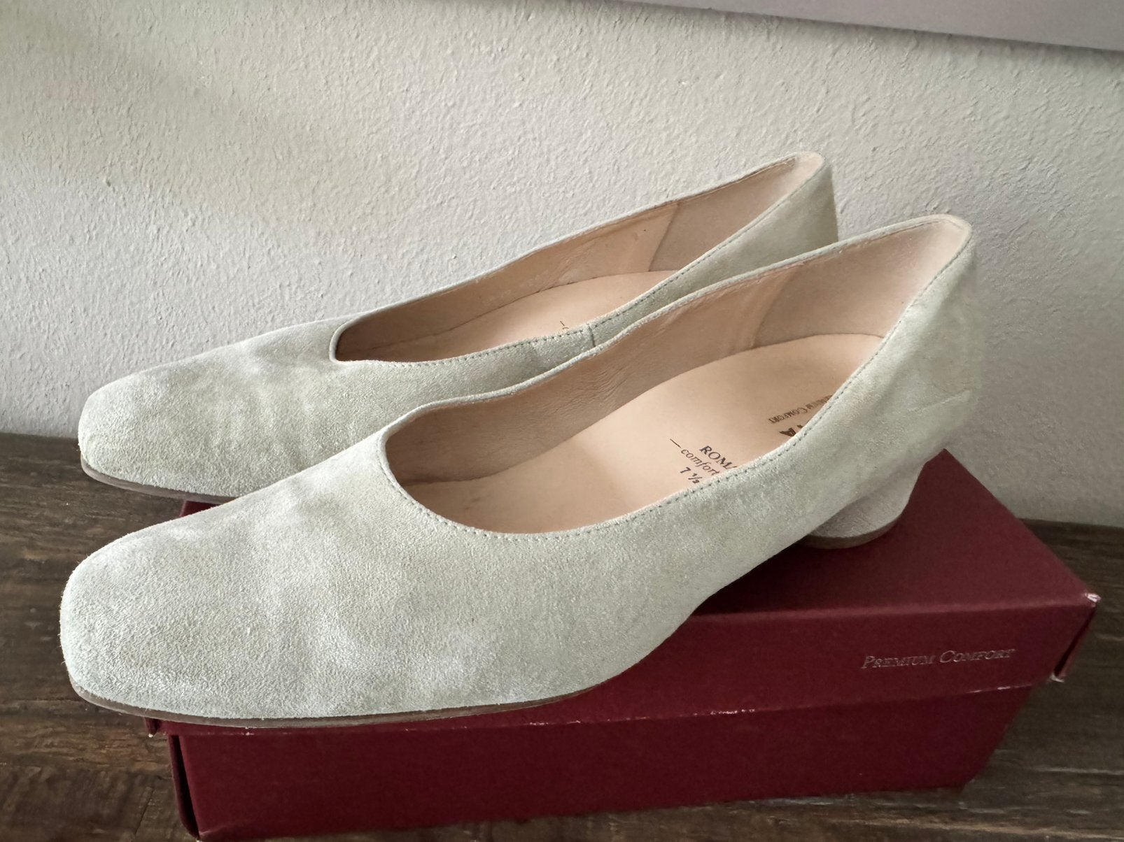 Hassia pump ook mooi als trouwschoen, Kleding | Dames, Schoenen, Pumps, Beige, Ophalen of Verzenden, Zo goed als nieuw