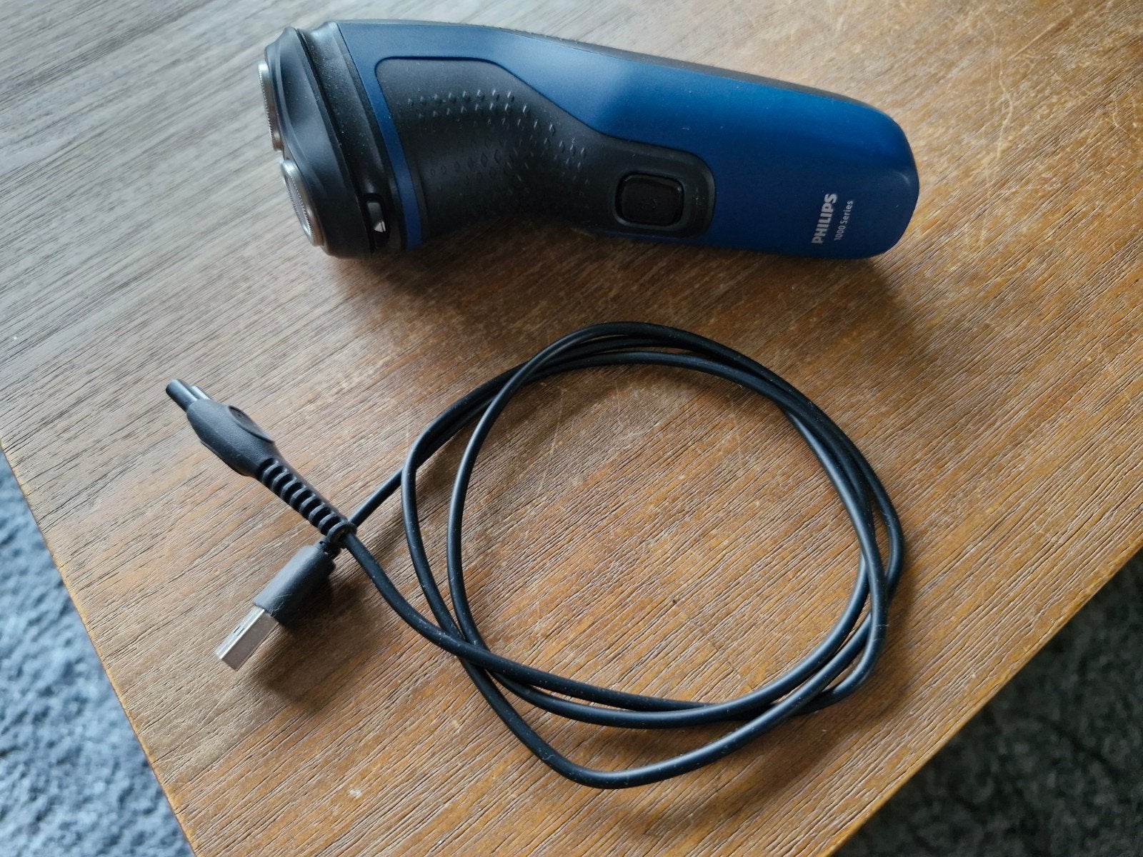 Philips 1000 Series scheerapparaat, Ophalen of Verzenden, Gebruikt, Scheren en Epileren