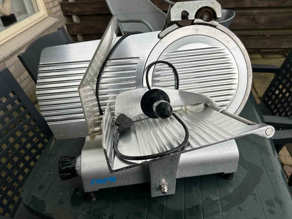:Saro AS 300 Vleessnijmachine – Professioneel – 300mm mes, Ophalen, Gebruikt