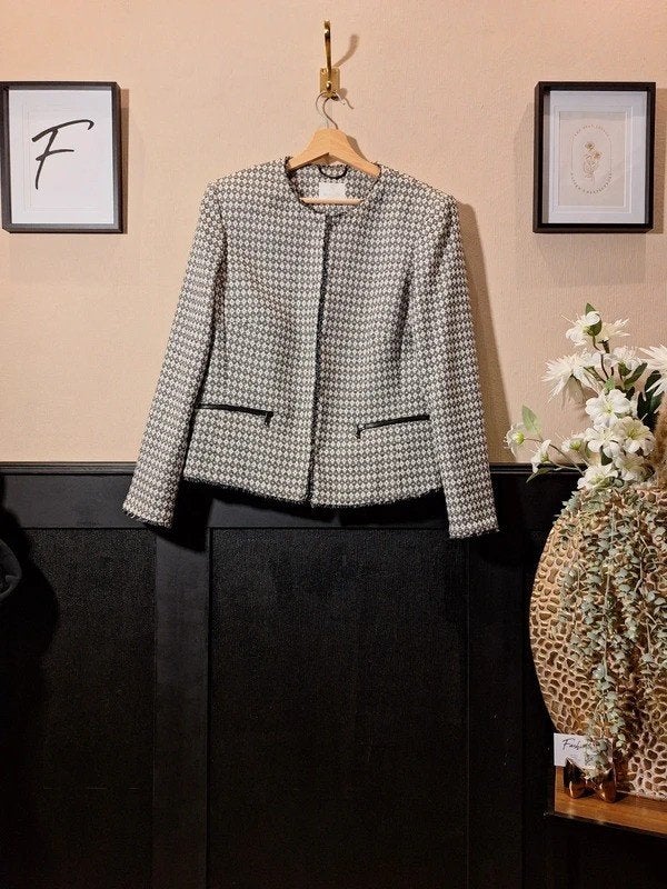 Madeleine | Bouclé jasje | Maat 42 | Zwart-wit, Fashiontiek, Zwart, Maat 42/44 (L), Ophalen of Verzenden