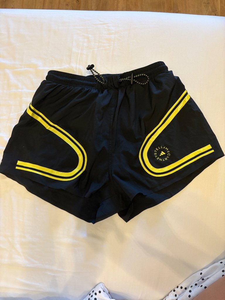 Adidas x Stella McCartney running short, Ophalen of Verzenden, Zo goed als nieuw, Hardlopen of Fietsen, Maat 34 (XS) of kleiner