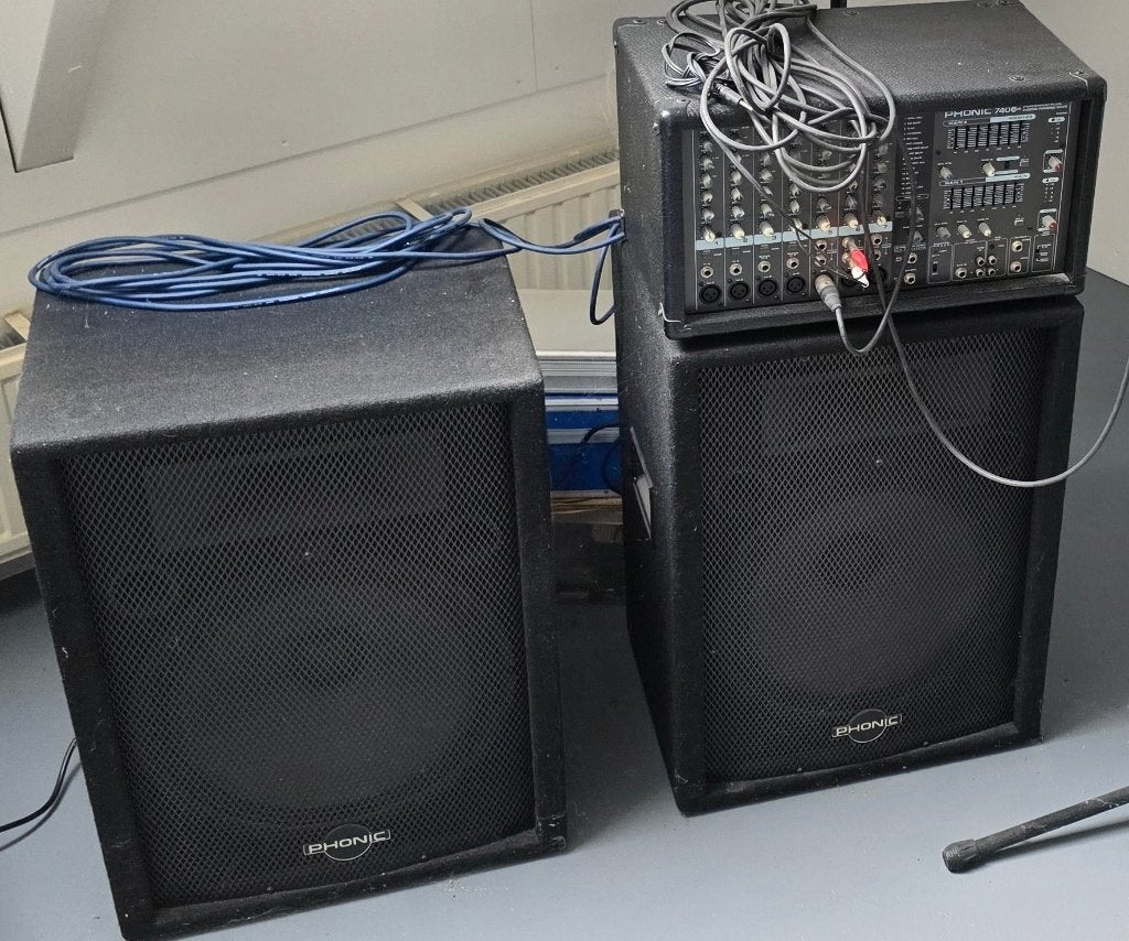 PHONIC 740 Powerpad plus incl 2 luidsprekers, Ophalen, Zo goed als nieuw, 5 tot 10 kanalen, Microfooningang