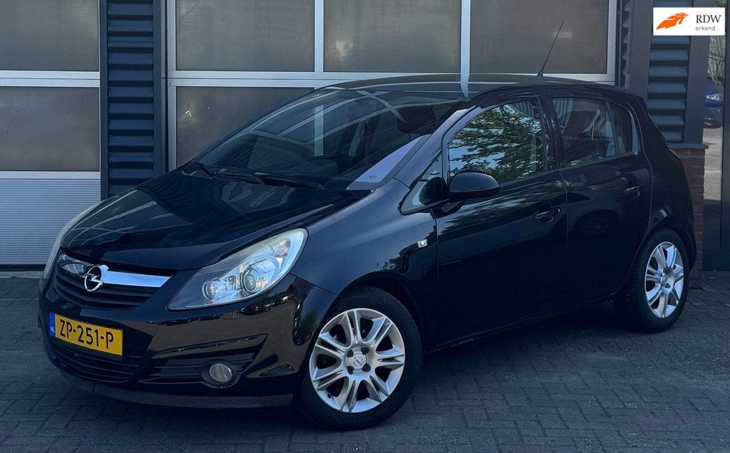 Opel Corsa 1.2-16V Selection | Airco | 5-deurs | Nieuwe Dist, Auto's, Voorwielaandrijving, Gebruikt, Zwart, 4 cilinders