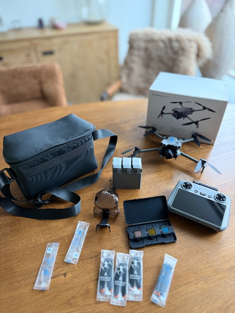 DJI Mini 5 Pro Fly More Combo + RC 2 + 3 accu’s + doos & tas, Ophalen, Zo goed als nieuw