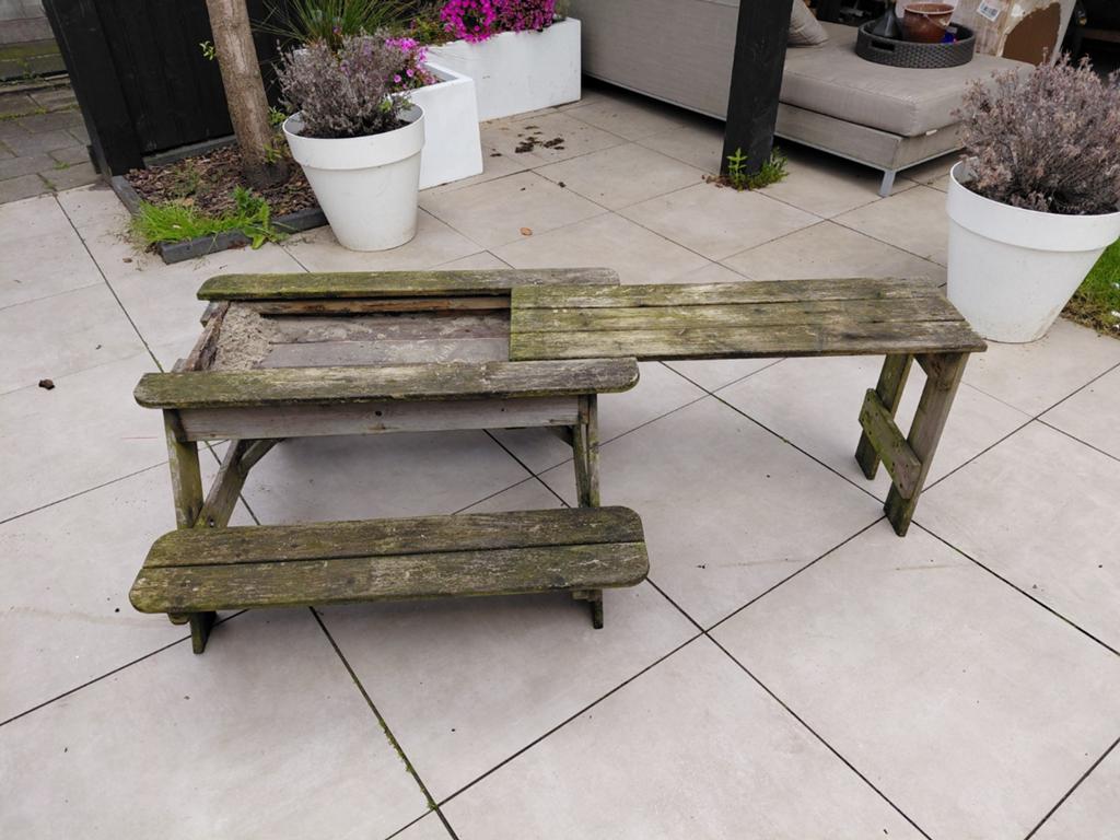 GRATIS Houten picknick-/zandbaktafel voor kinderen, Ophalen, Gebruikt, Rechthoekig, Hout