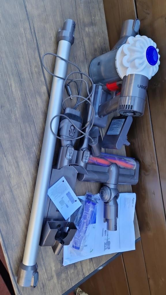 Dyson V6, Stofzuiger, Ophalen of Verzenden, Zo goed als nieuw, Minder dan 1200 watt