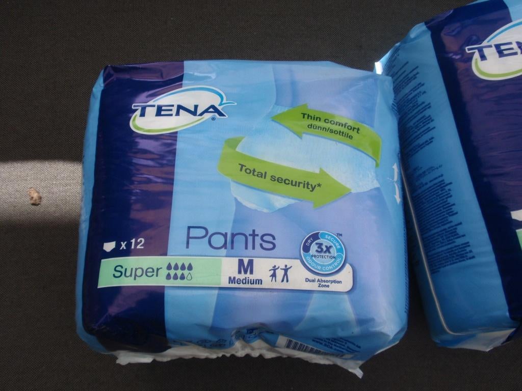 Tena pants maat M en S, Diversen, Verpleegmiddelen, Ophalen of Verzenden, Nieuw