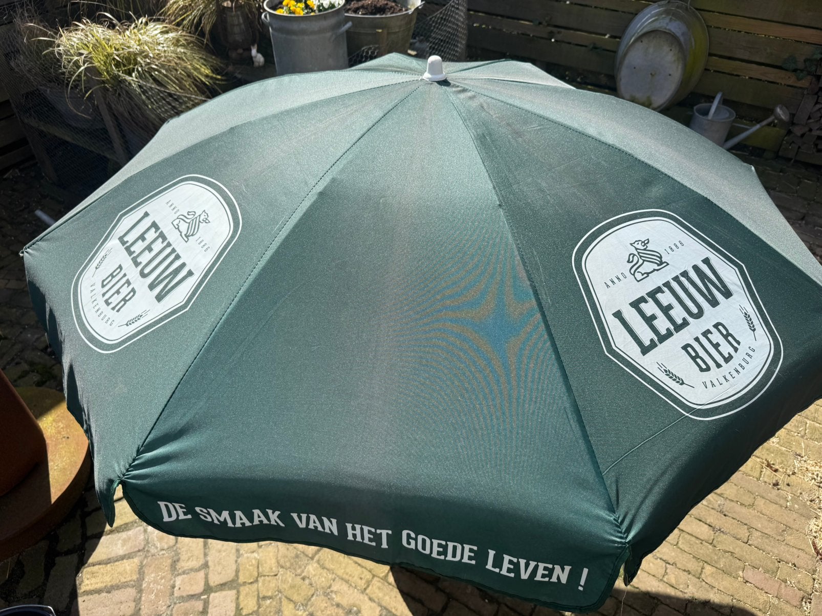 Leeuw bier Valkenburg parasol, Ophalen, Gebruikt