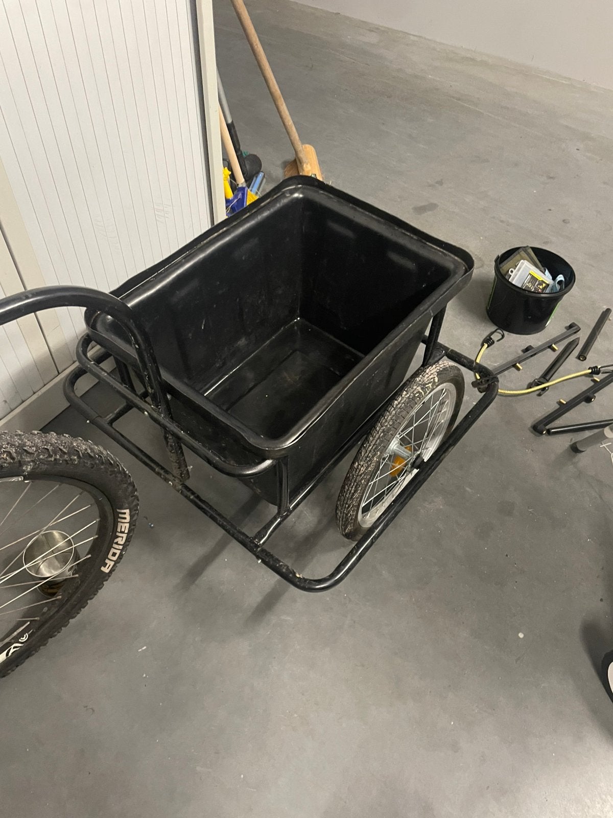 Viskar, Ophalen, Zo goed als nieuw, Aanhangfiets
