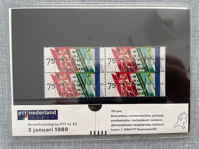 Postzegelmapje PZM62 Verzelfstandiging P.T.T. 1989 Postfris, Ophalen of Verzenden, Postfris, Overige thema's