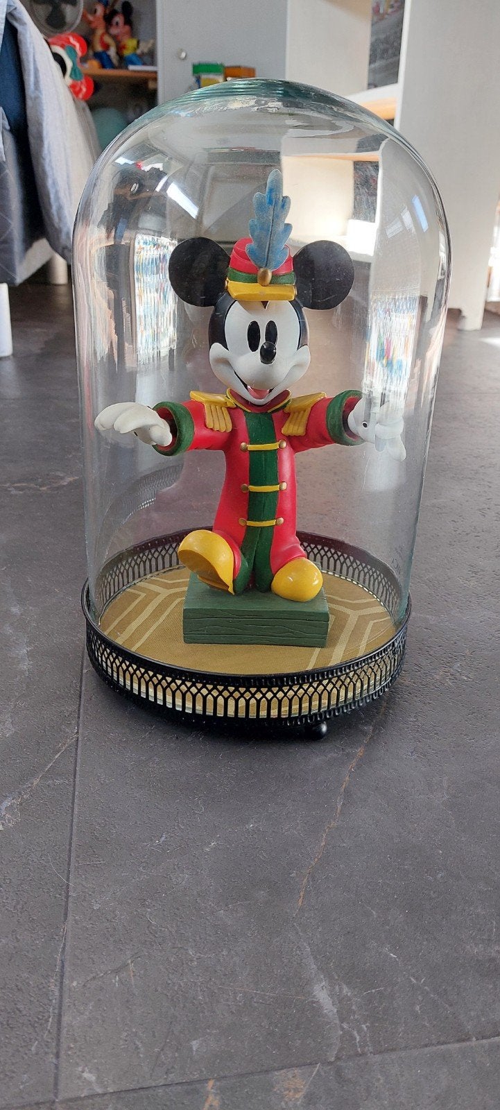 Mickey Mouse beeldje als dirigent in stolp, Verzamelen, Disney, Ophalen of Verzenden, Mickey Mouse, Zo goed als nieuw, Beeldje of Figuurtje