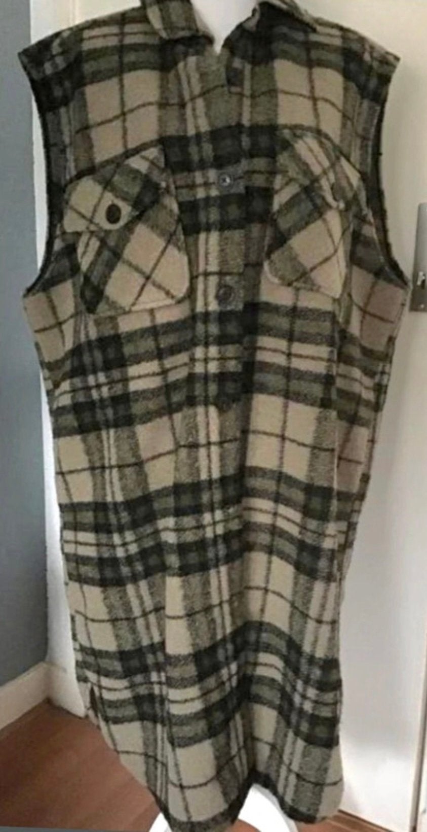 Lange geruite bodywarmer, merk Yesta - maat 48, nieuw, Kleding | Dames, Bodywarmers, Ophalen of Verzenden, Nieuw, Maat 46/48 (XL) of groter