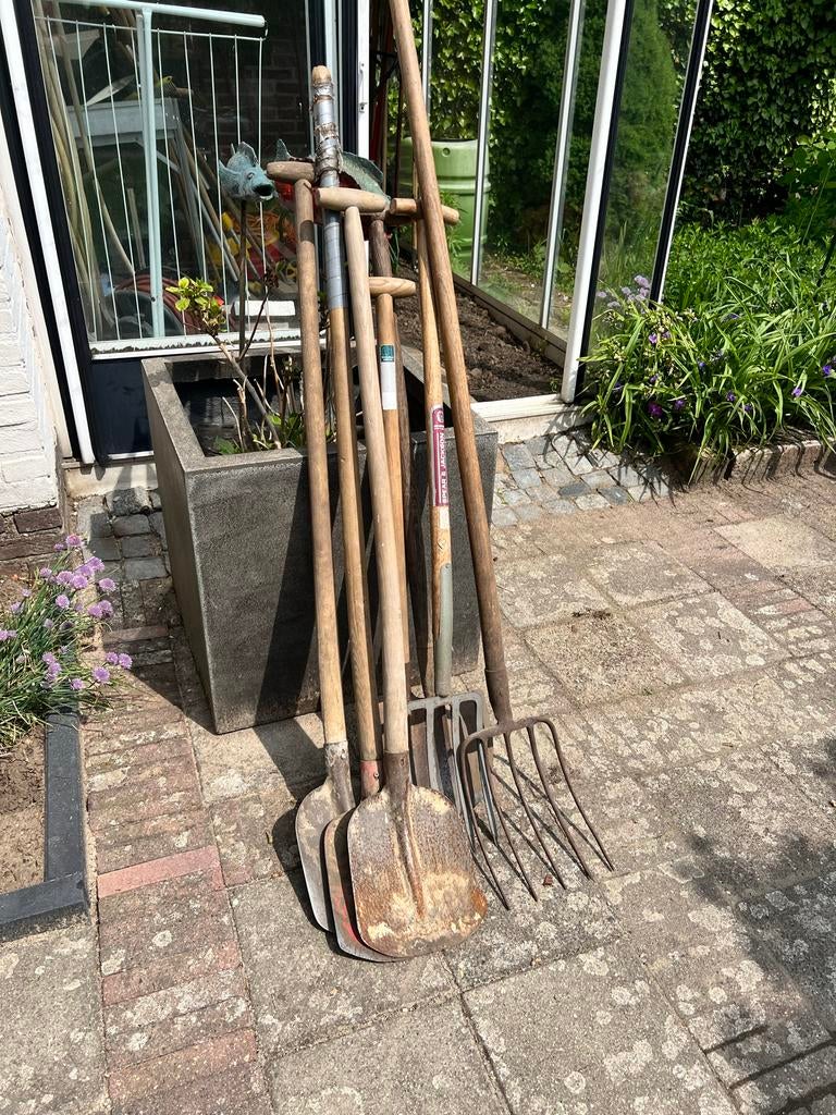 Diverse tuingereedschappen: schoppen en vorken, Tuin en Terras, Ophalen, Gebruikt, Schop