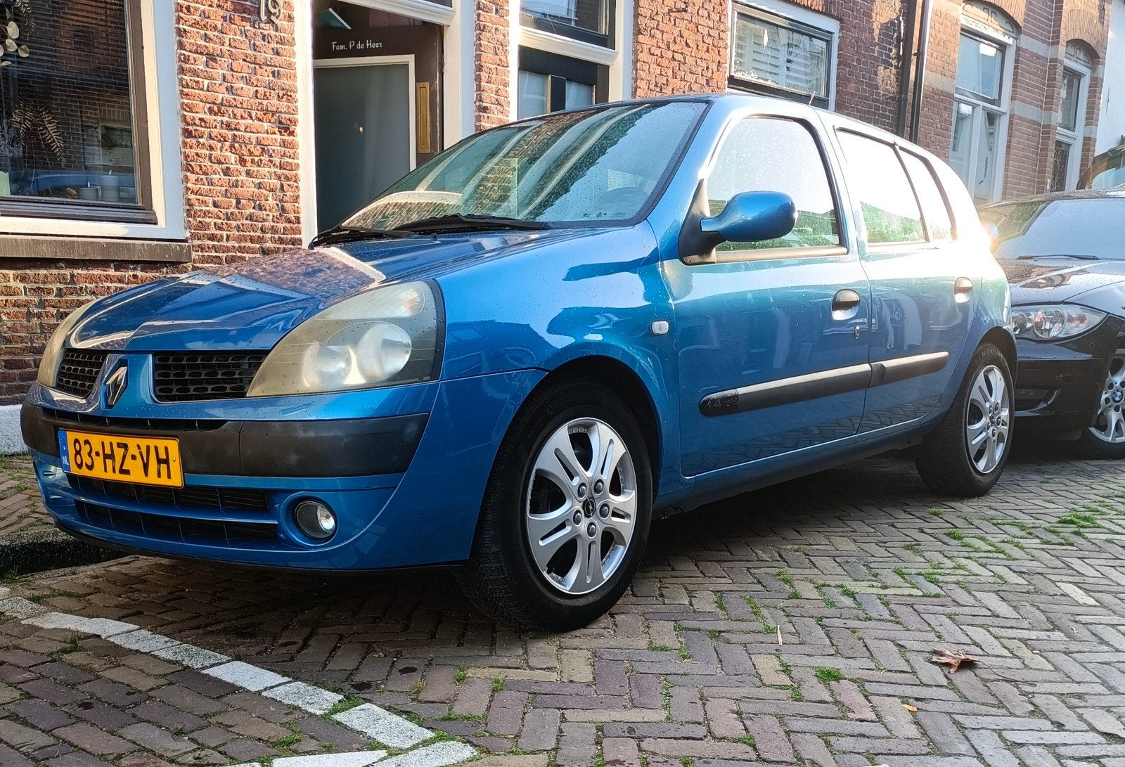 Renault Clio 1.4 16V RT 5DR 2005 2002 Blauw, Auto's, Voorwielaandrijving, 40 €/maand, 4 cilinders, Blauw