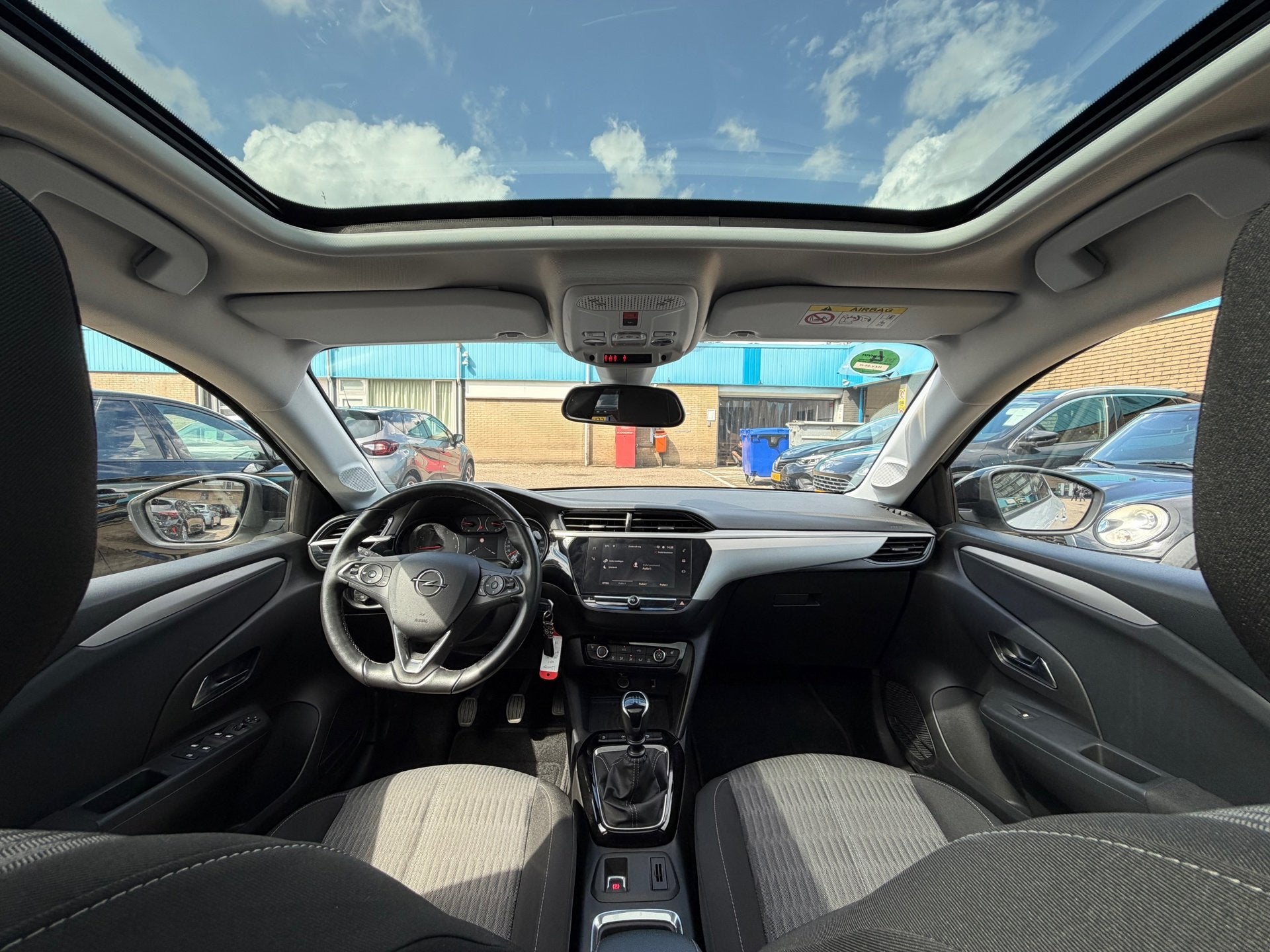 Opel CORSA 1.2 GS Line|Panoramadak|Achteruitrijcamera|Stoel/, Dealer onderhouden, 101 pk, Gebruikt, Euro 6