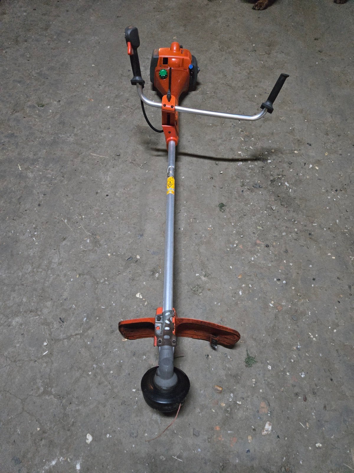 Husqvarna 343R bosmaaier | Professioneel | Draadkop | 343 R, Benzine, Gebruikt, Husqvarna 343R Bosmaaier, 30 tot 50 cm