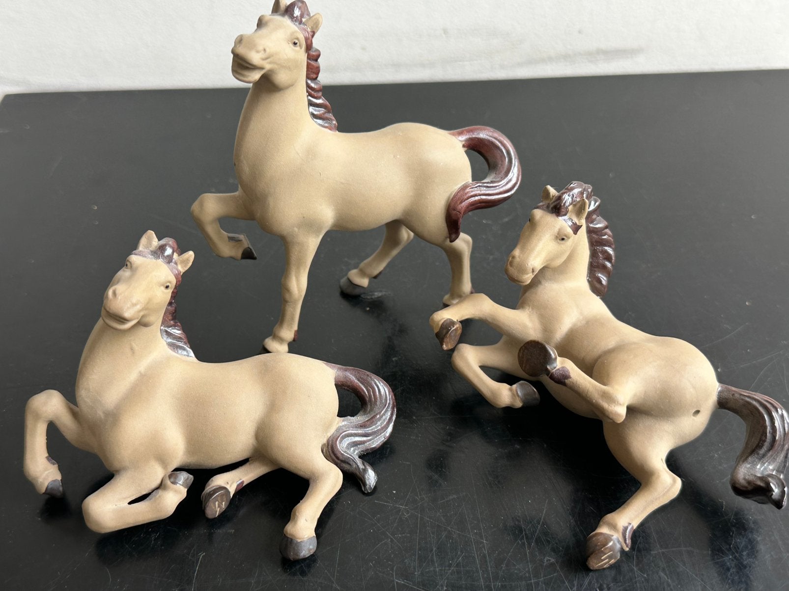 Chinees pottery Aardewerk Paarden trio 8/12 cm H, Ophalen of Verzenden, Gebruikt