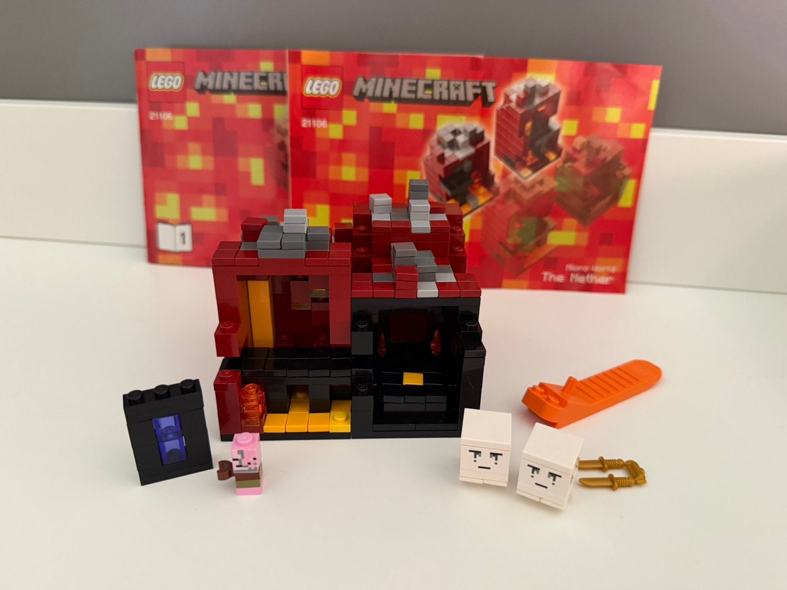 Lego 21106 Minecraft micro world The Nether, Gebruikt, Minecraft, Lego, Ophalen of Verzenden