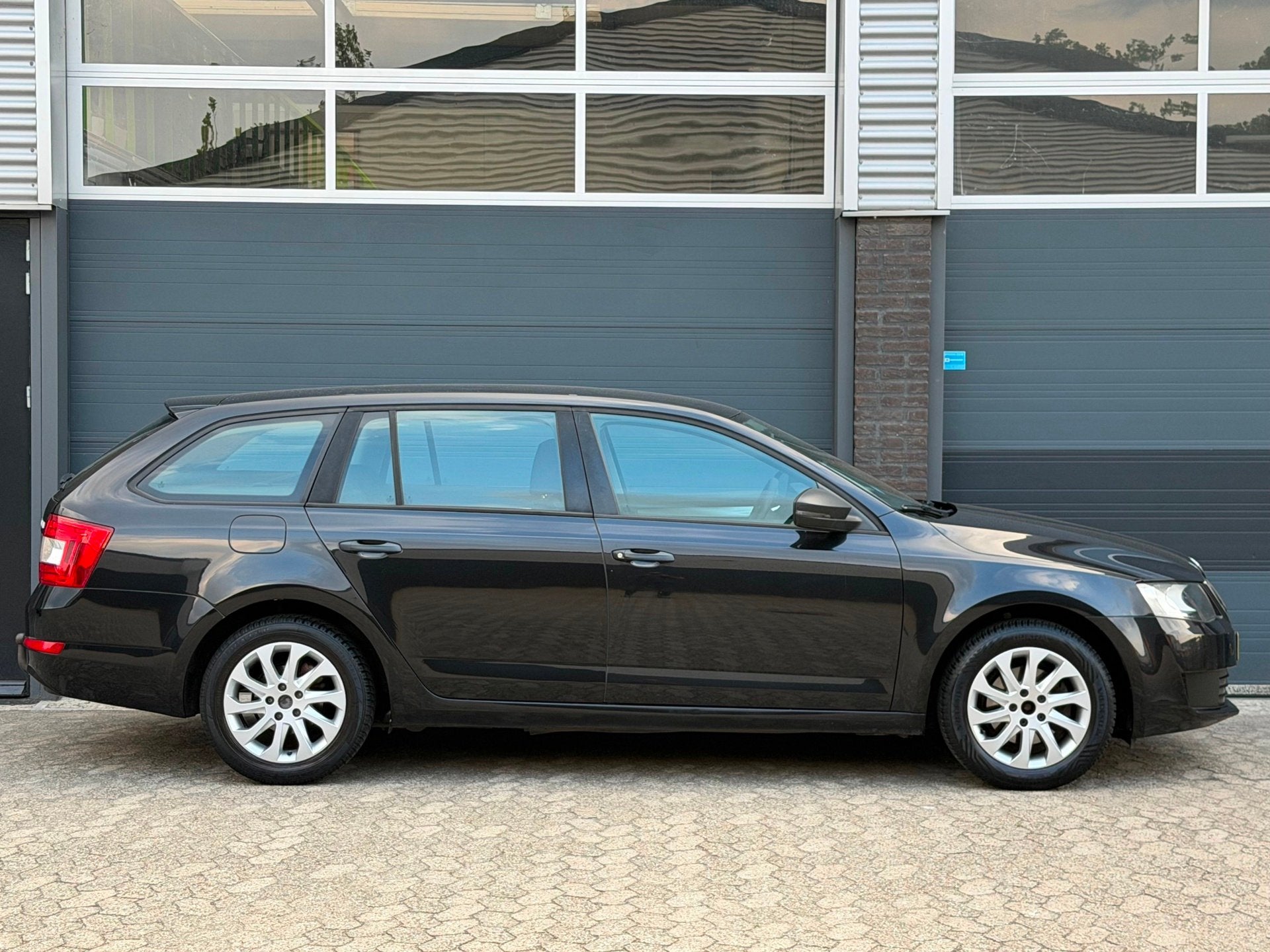 Skoda Octavia Combi 1.2 TSI Greentech Active AIRCO CRUISE TR, Auto's, Voorwielaandrijving, Euro 5, Stof, Gebruikt