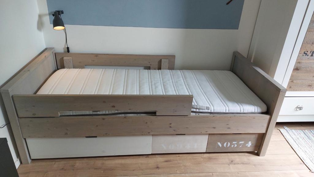 Bopita steigerhouten bed 90x200 2 onderlades en uitvalbesche, 85 tot 100 cm, Gebruikt, 180 cm of meer, Ophalen