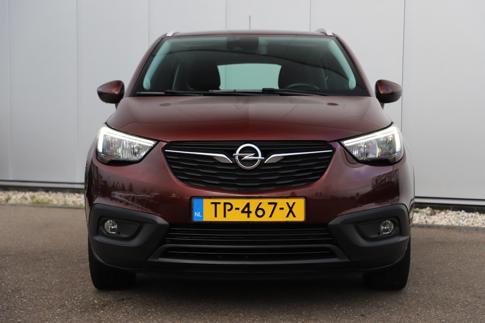 Opel Crossland X 1.2 Turbo Innovation 16 inch LMV Navigatie, Auto's, Gebruikt, 1199 cc, Met garantie (alle), 49 €/maand