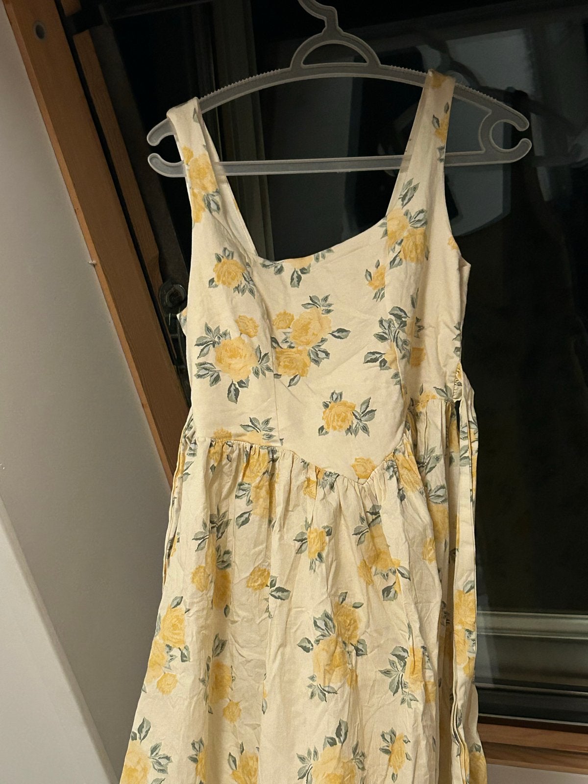 Zomerse maxi-jurk met gele rozenprint, Maat 38/40 (M), Geel, Nieuw, Ophalen of Verzenden