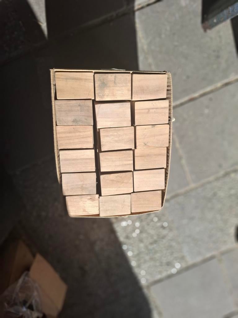 200 Teak Houten Blokken 30 met gaatjes speelgoed, Doe-het-zelf en Verbouw, Hout en Planken, Gebruikt, 25 tot 50 mm, Overige typen