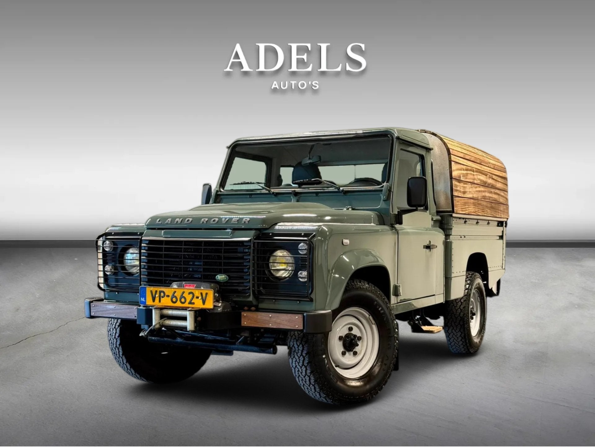 Land Rover Defender 2.4 TD 110" E Crew Cab Trekhaak Airco El, Auto's, Land Rover, Gebruikt, Zwart, 4 cilinders, 122 pk