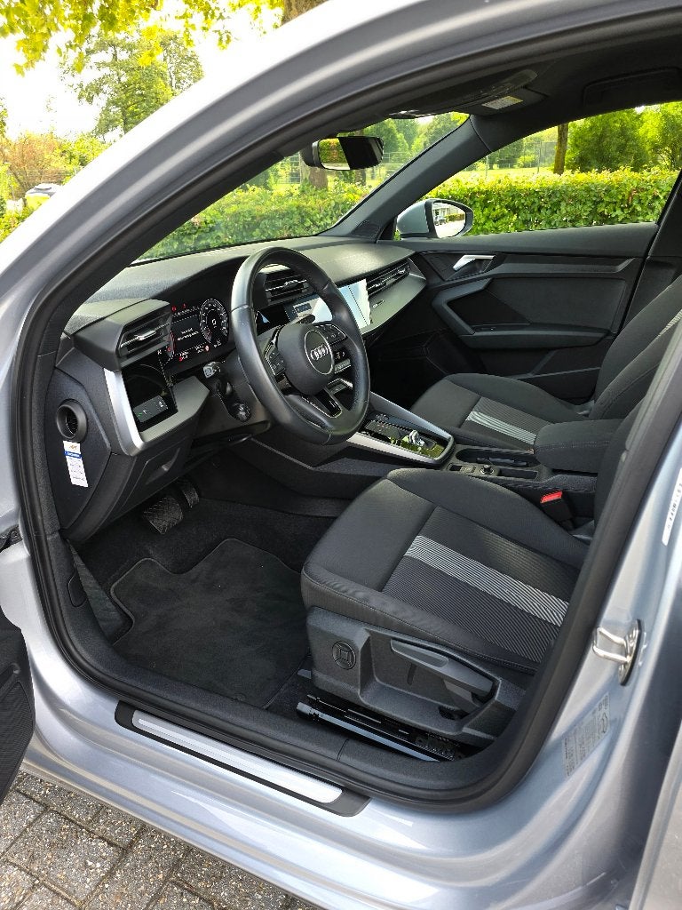 Foto 15 van Audi A3 35 Tfsi 150pk Mhev S-tronic 2023 Grijs