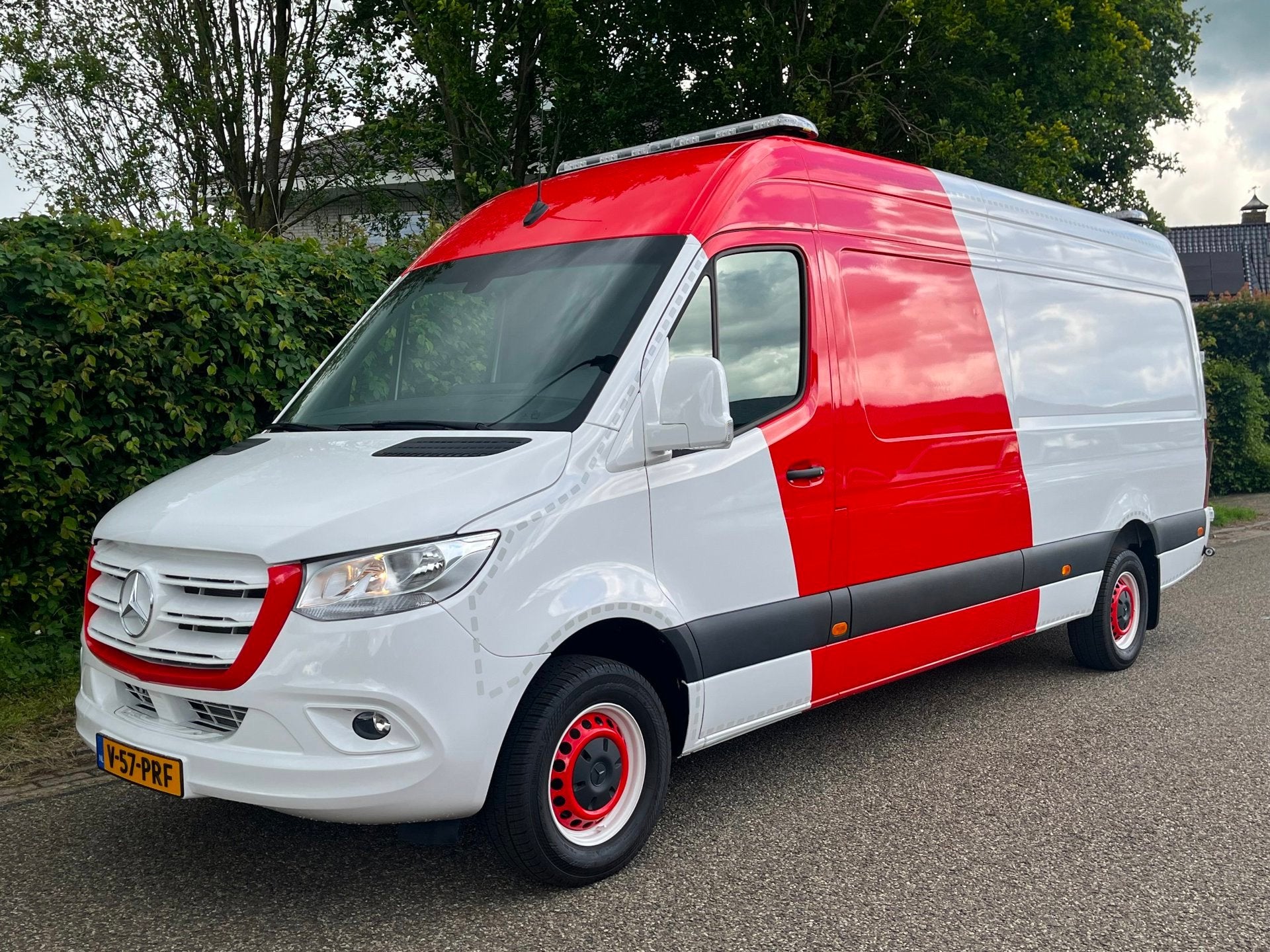 Mercedes-Benz Sprinter 317 L3H2 Automaat | MBux | NIEUW! sle, Auto's, Automaat, Gebruikt, 4 cilinders, 2000 kg