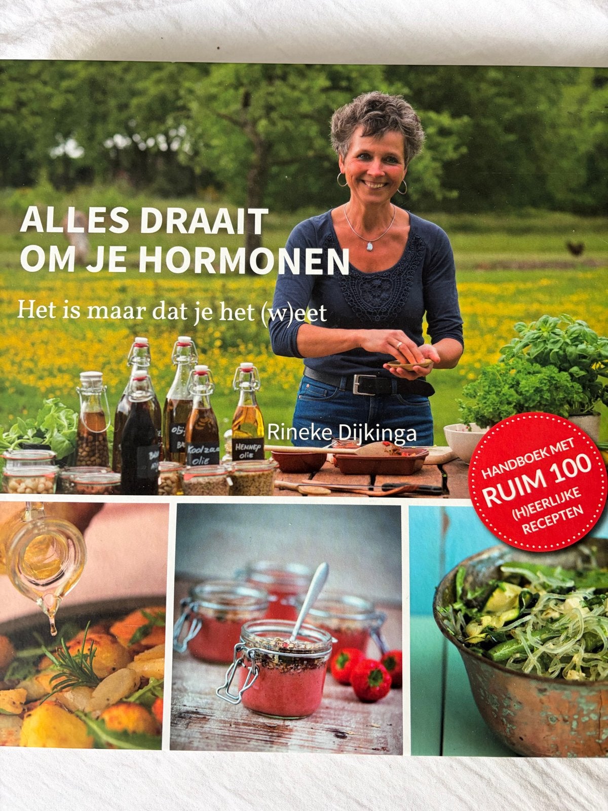 Alles Draait Om Je Hormonen - Rineke Dijkinga, Ophalen of Verzenden, Zo goed als nieuw, Gezondheid en Conditie